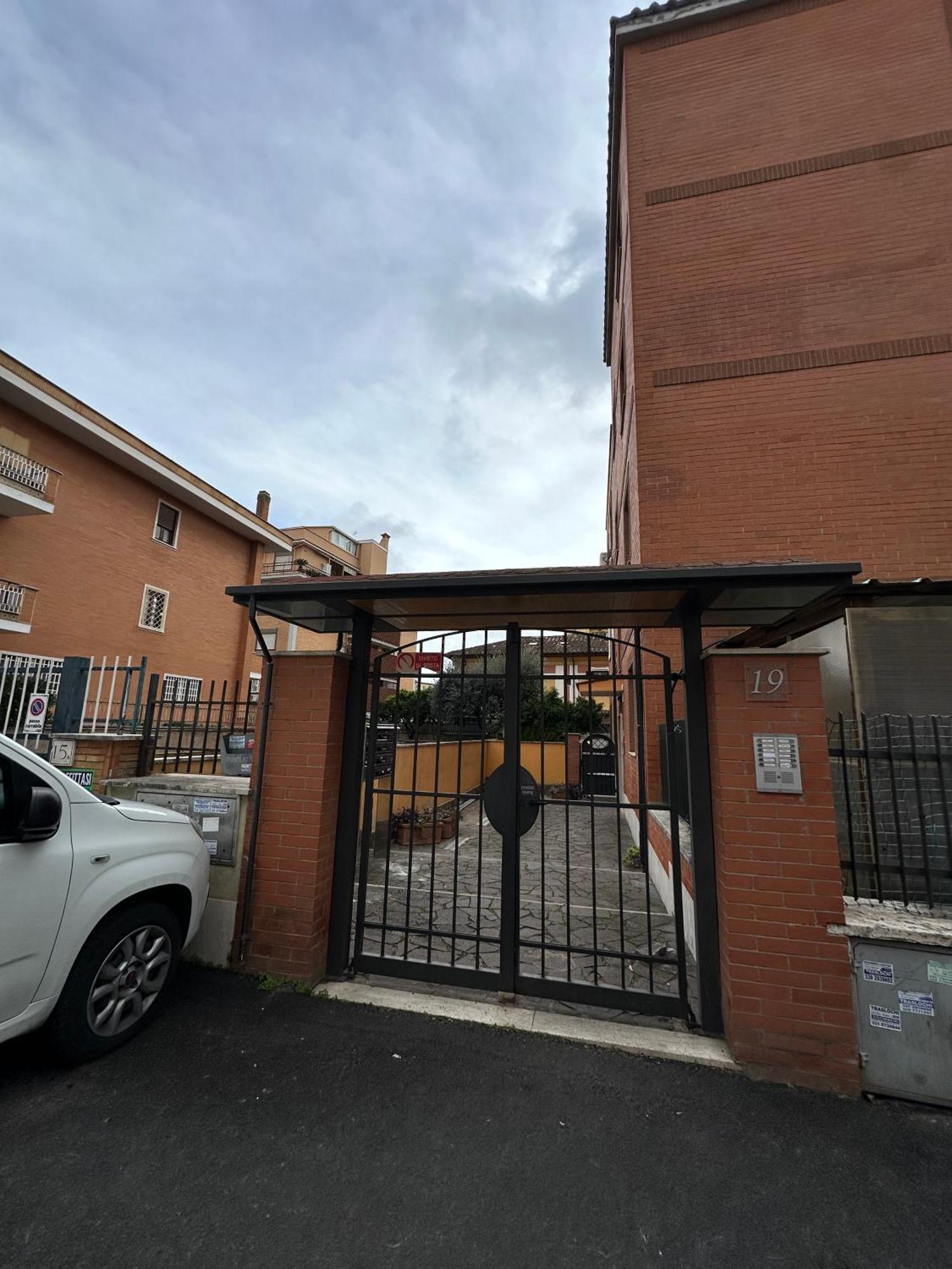 Apartamento Il Nido Di Roma - Ospedale Gemelli & Garden Exterior foto